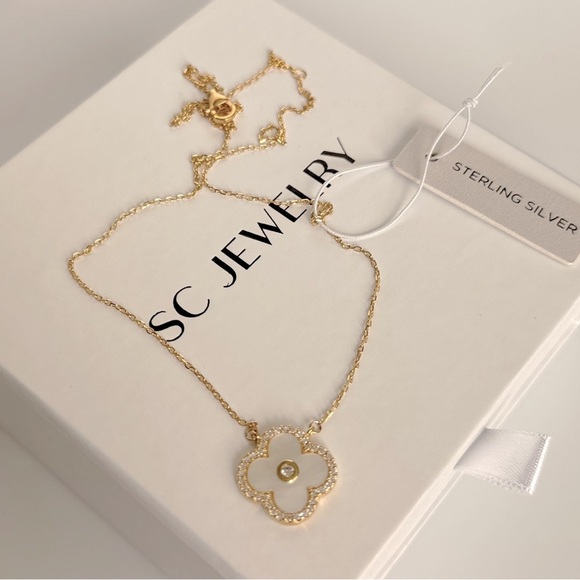 Rachel Zoe Clover Necklace Mother of Pearl 925 Sterling Silver - Picture 5 of 8